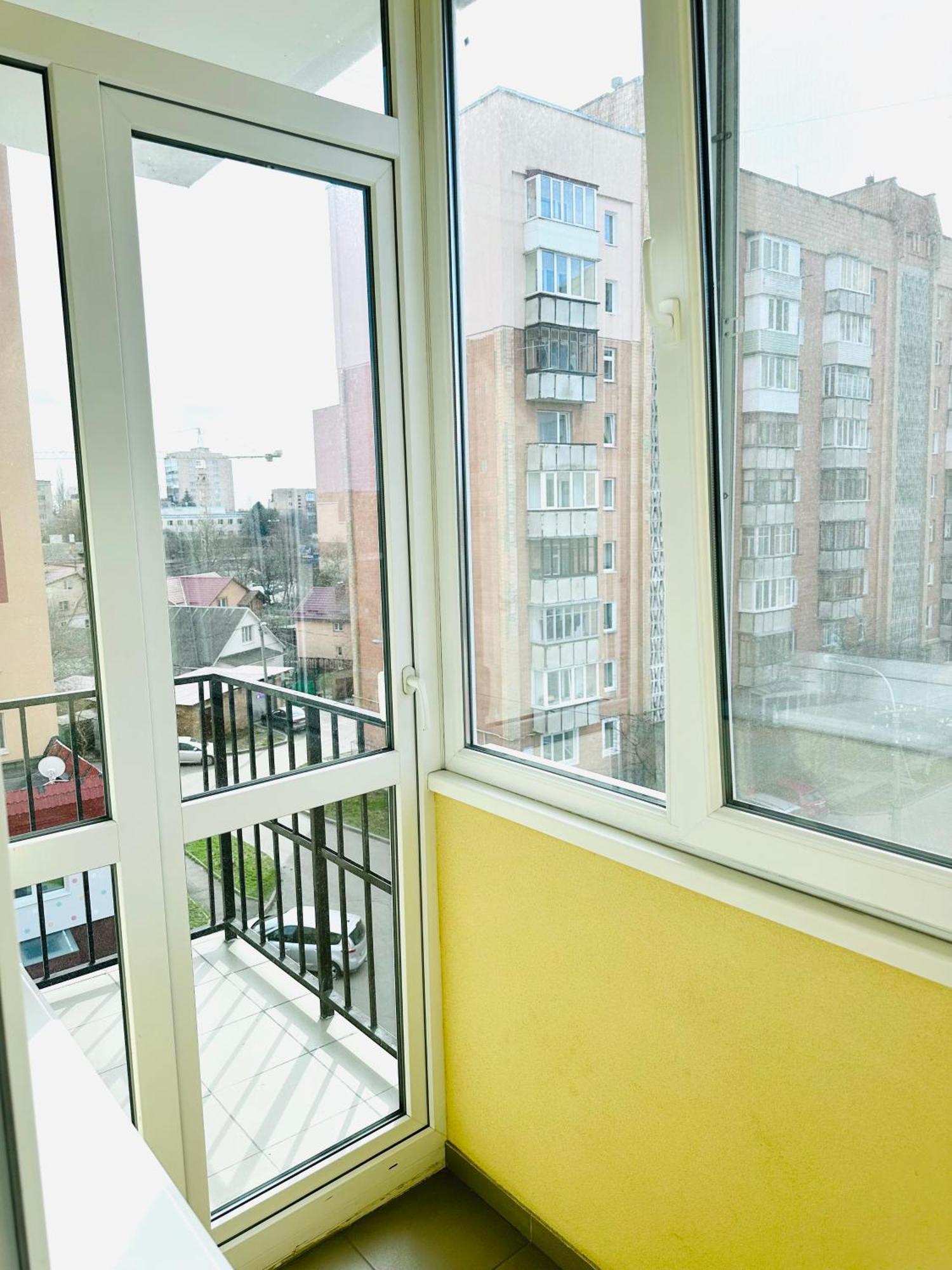 Apartments With A Coffee Machine In The City Center, Near A Park And Zlata Plaza Rivne Exterior foto
